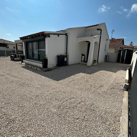 Villa Lunel Lunel  Luaran gambar